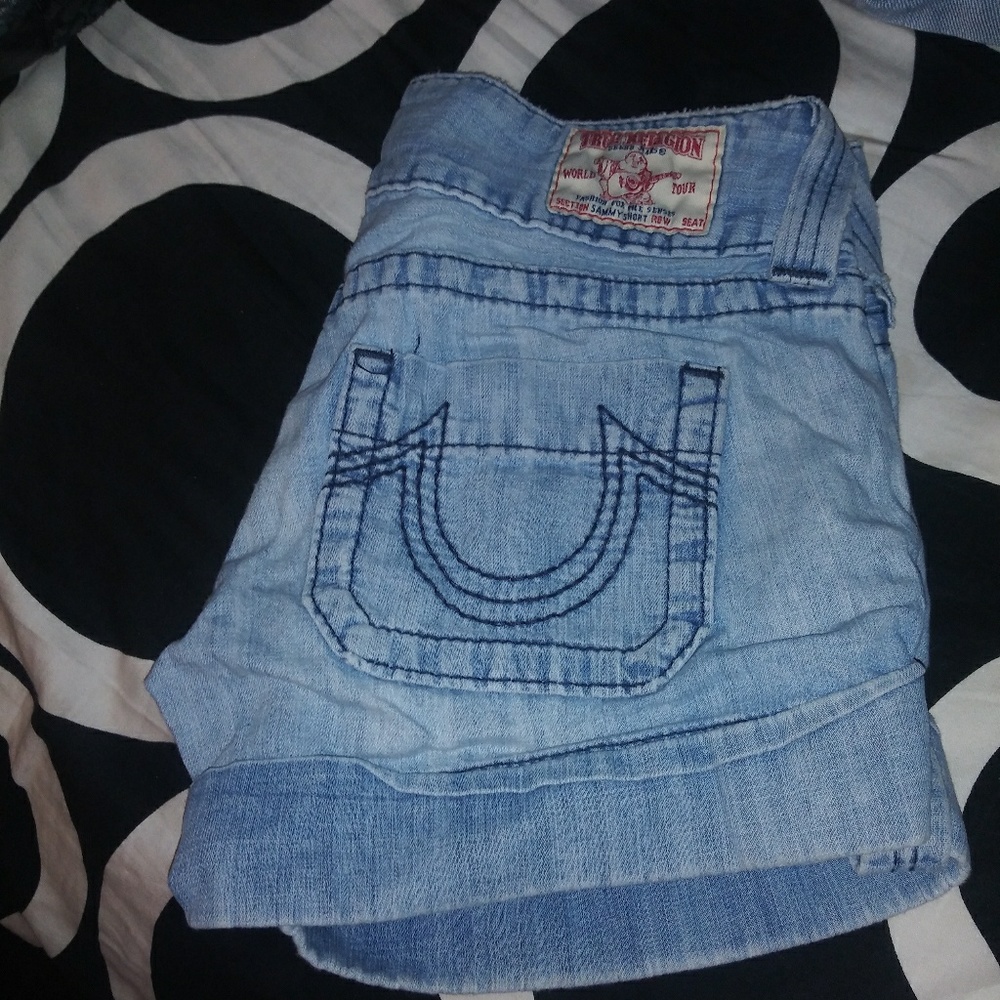 Shorts - Picture 2 of 2